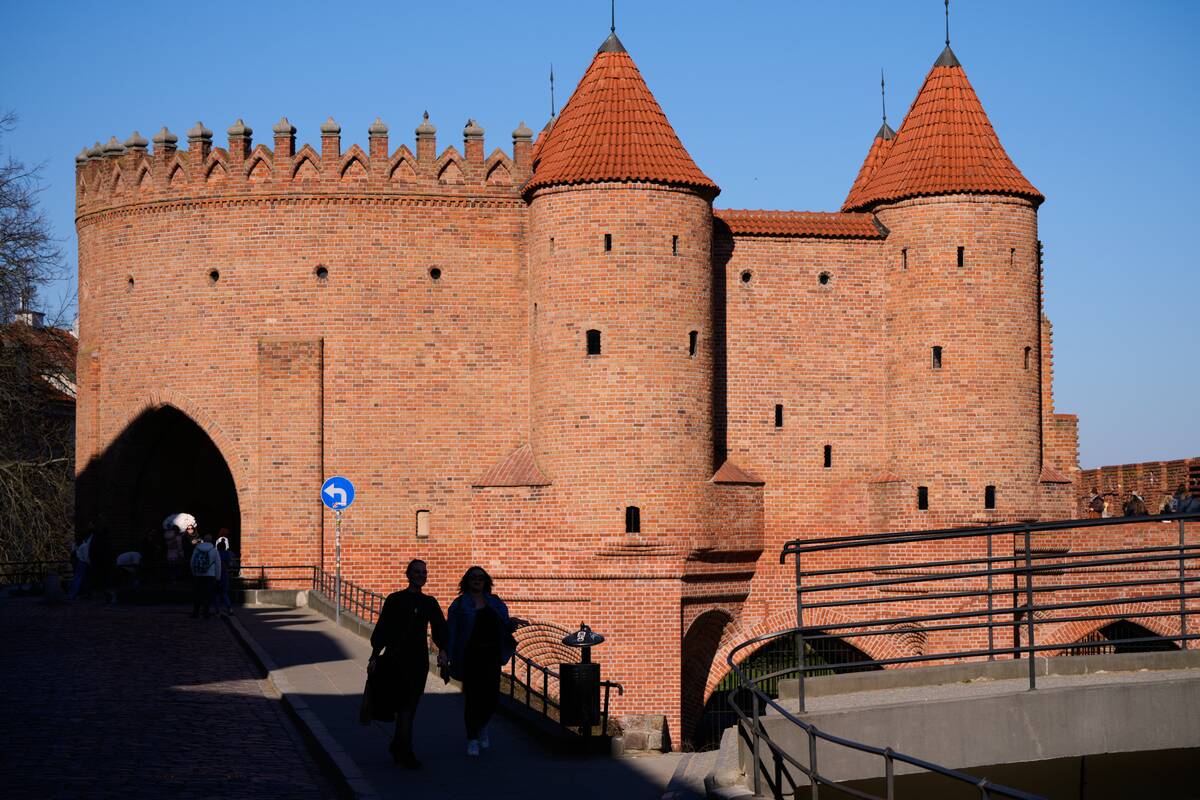 Warsaw Daily Life