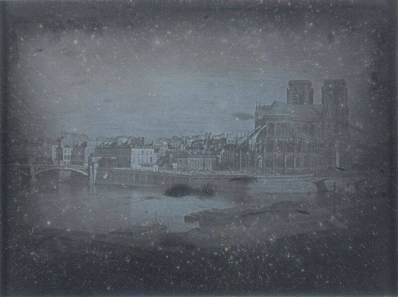 Daguerre_Notre_Dame_et_lÎle_de_la-Cité_vers_1838