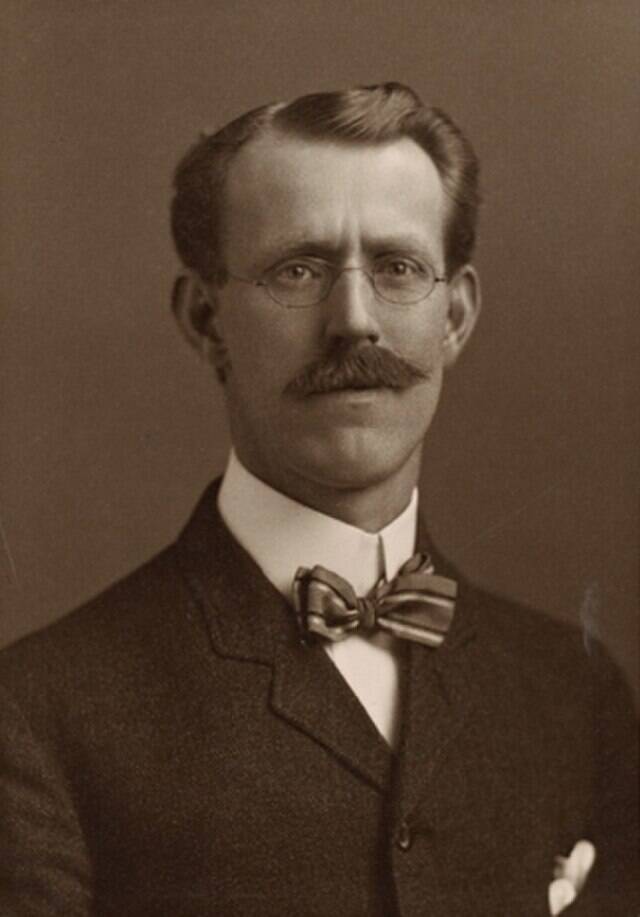 Edward_L._Stratemeyer,_c.1894