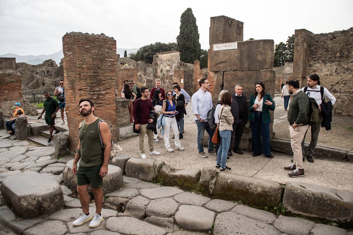 Being A Woman In Pompeii Exhibition Opens In The Palestra Grande