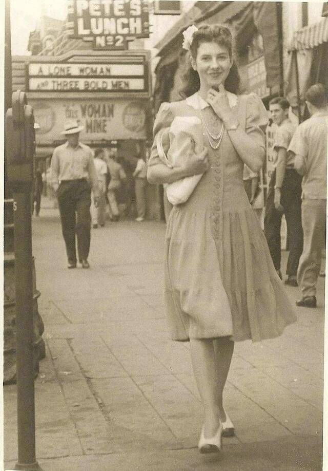 great-grandma-in-the-early-1940s-v0-1s582vbjfvla1