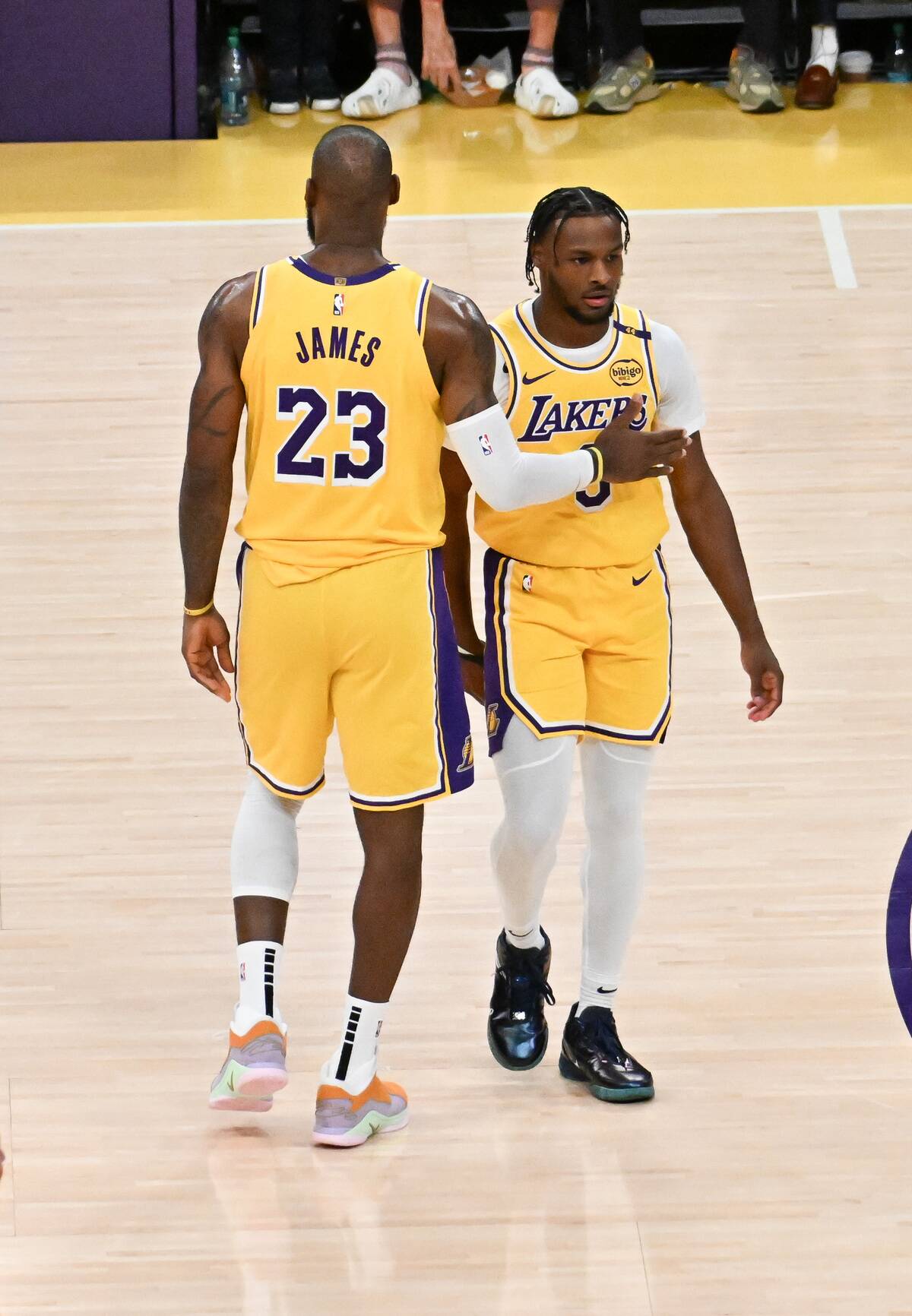 Minnesota Timberwolves v Los Angeles Lakers