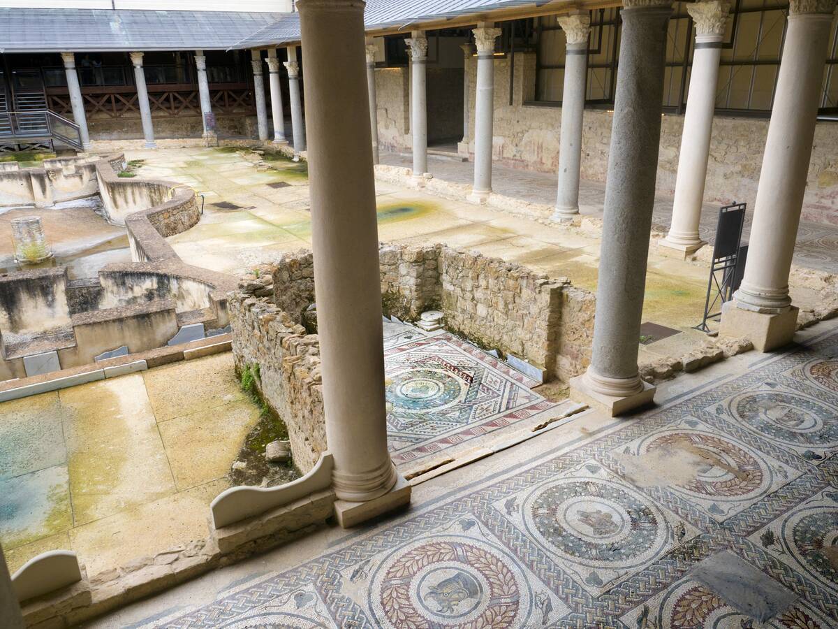 Roman mosaics of the Villa Romana del Casale - peristyle 2