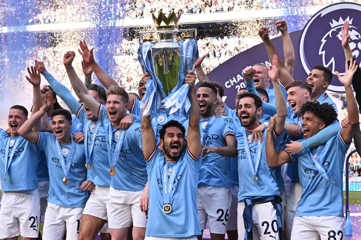TOPSHOT-FBL-ENG-PR-MAN CITY-CHELSEA