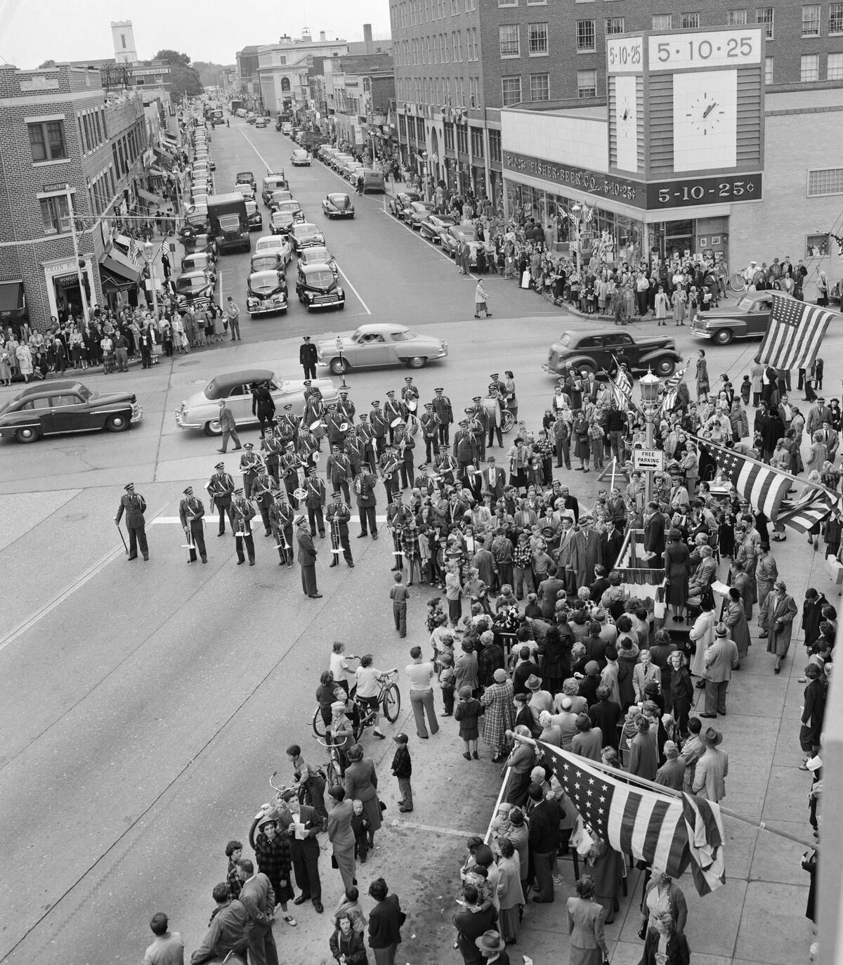 1940s 1950s SMALL TOWN...