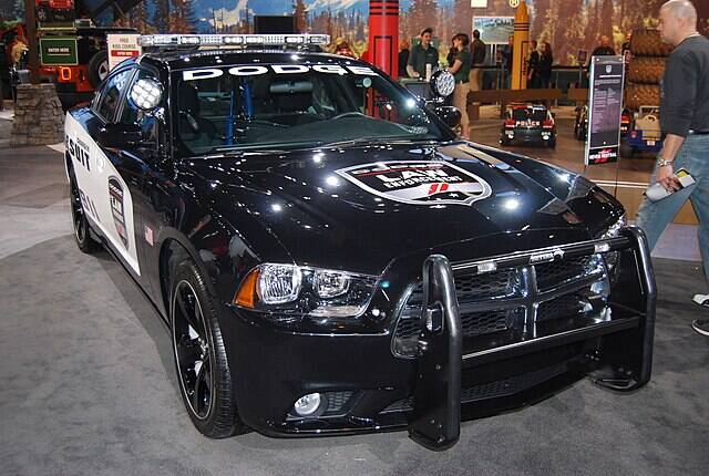 2012_Dodge_Charger_Police_Pursuit_Vehicle_(5454891798)
