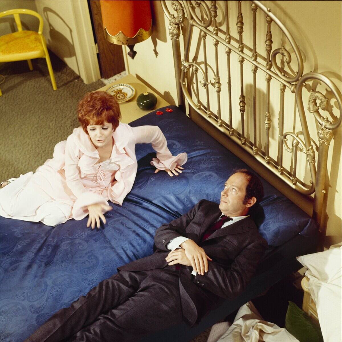 ANITA GILLETTE;BERNIE KOPELL
