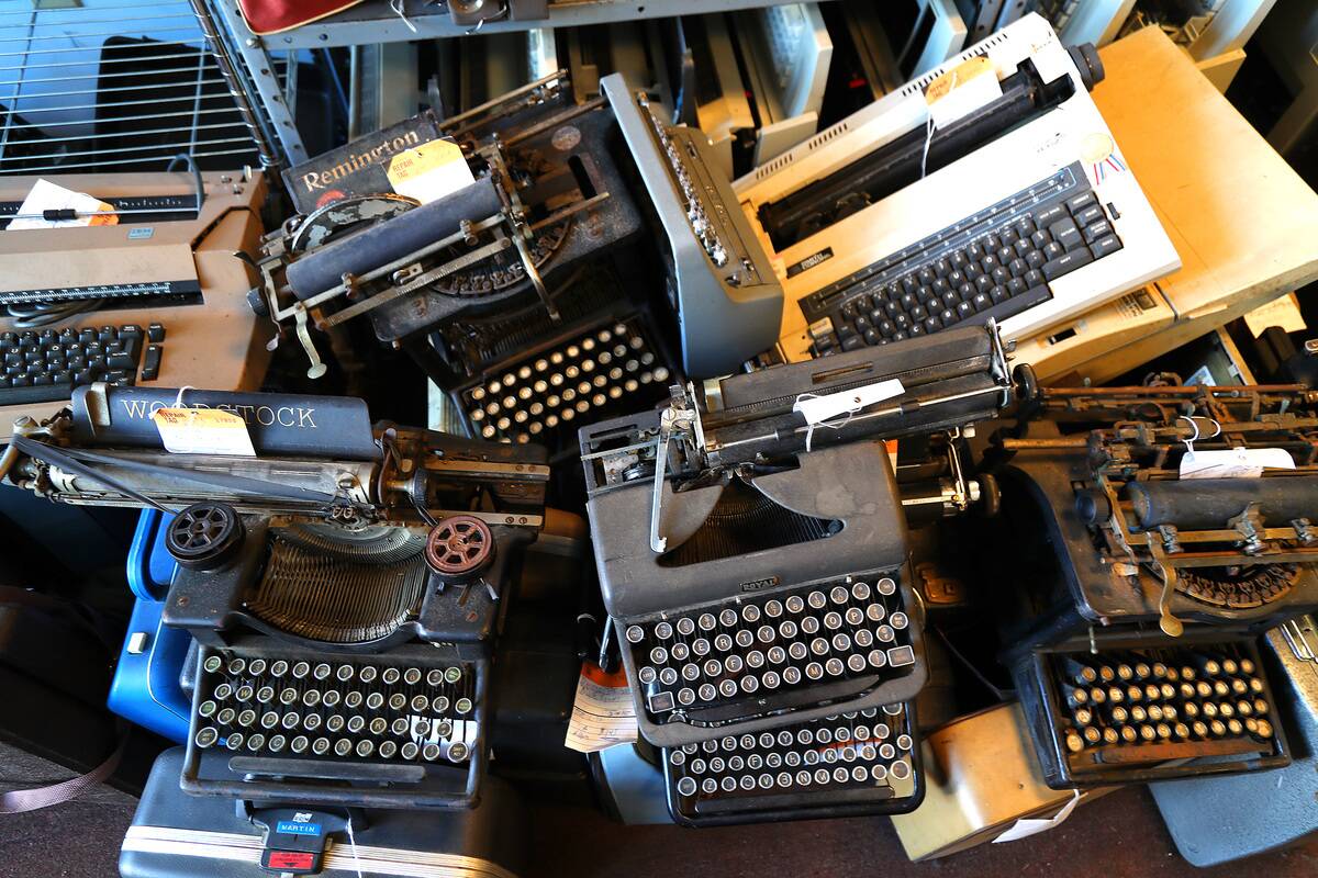 Clacking will end soon for area's last typewriter repair shop