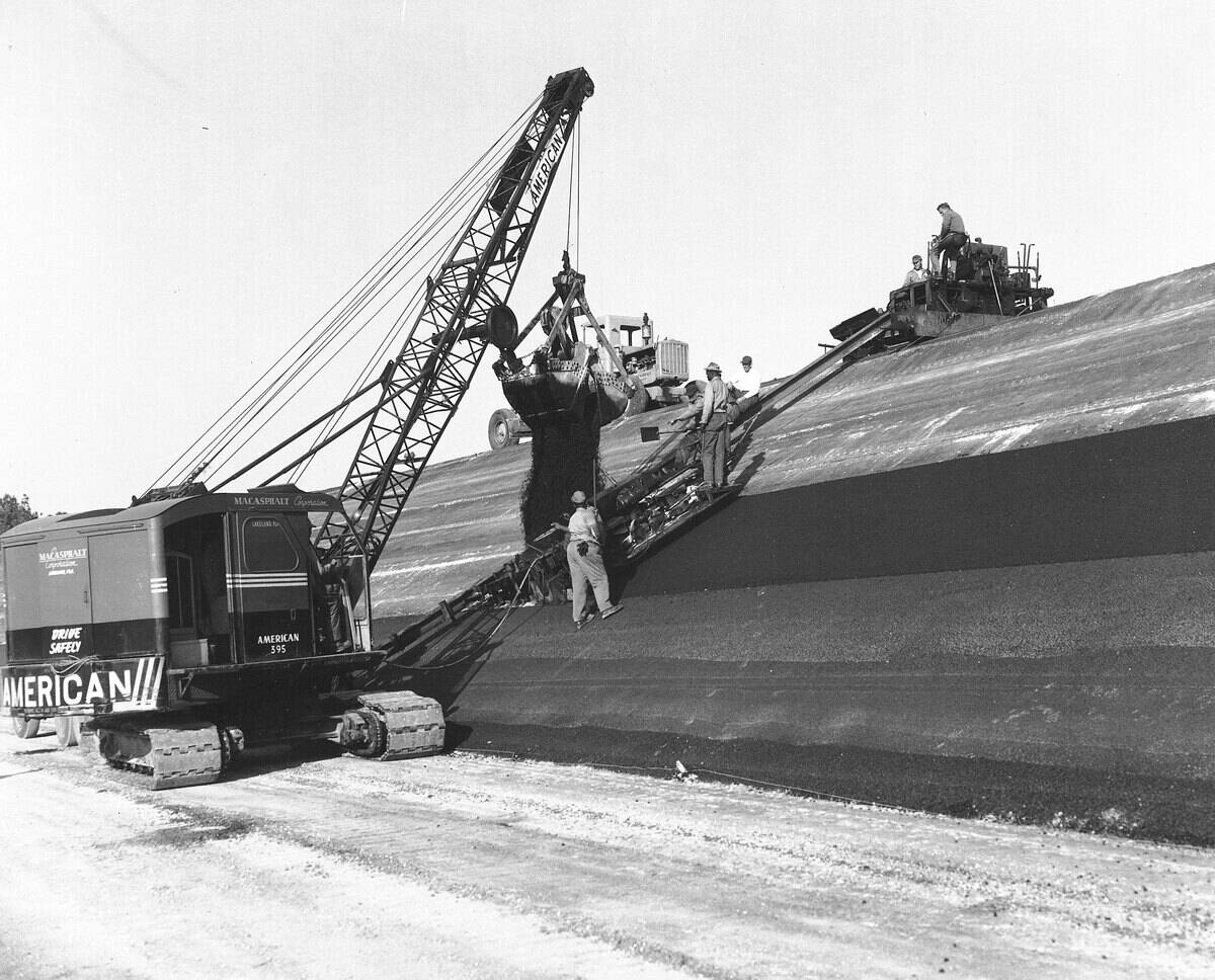 Construction of the Daytona International Speedway