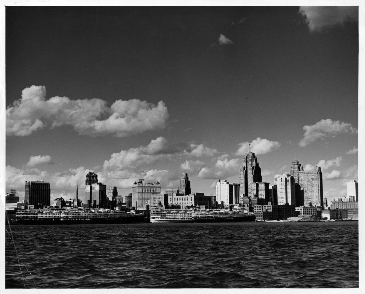 DETROIT SKYLINE