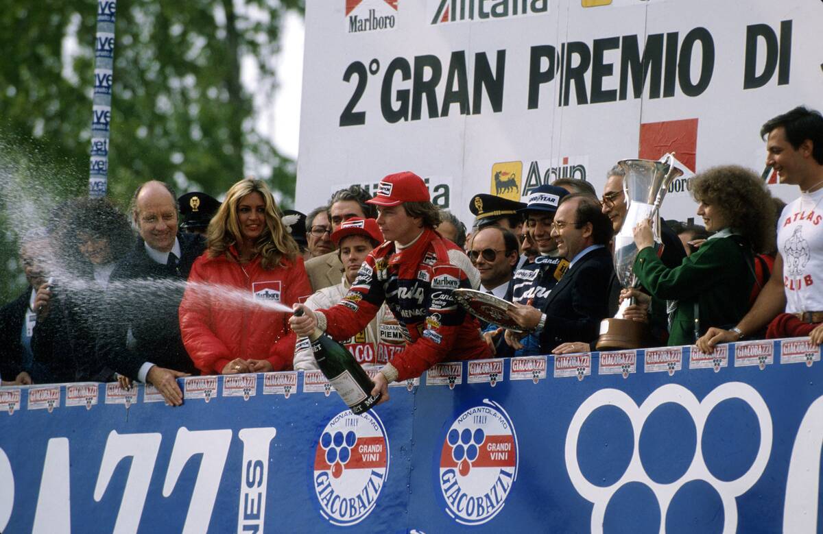 Formel 1, Grand Prix San Marino 1982, Imola, 25.04.1982 Siegerehrung Gilles Villeneuve Sieger Didier Pironi Michele Albo