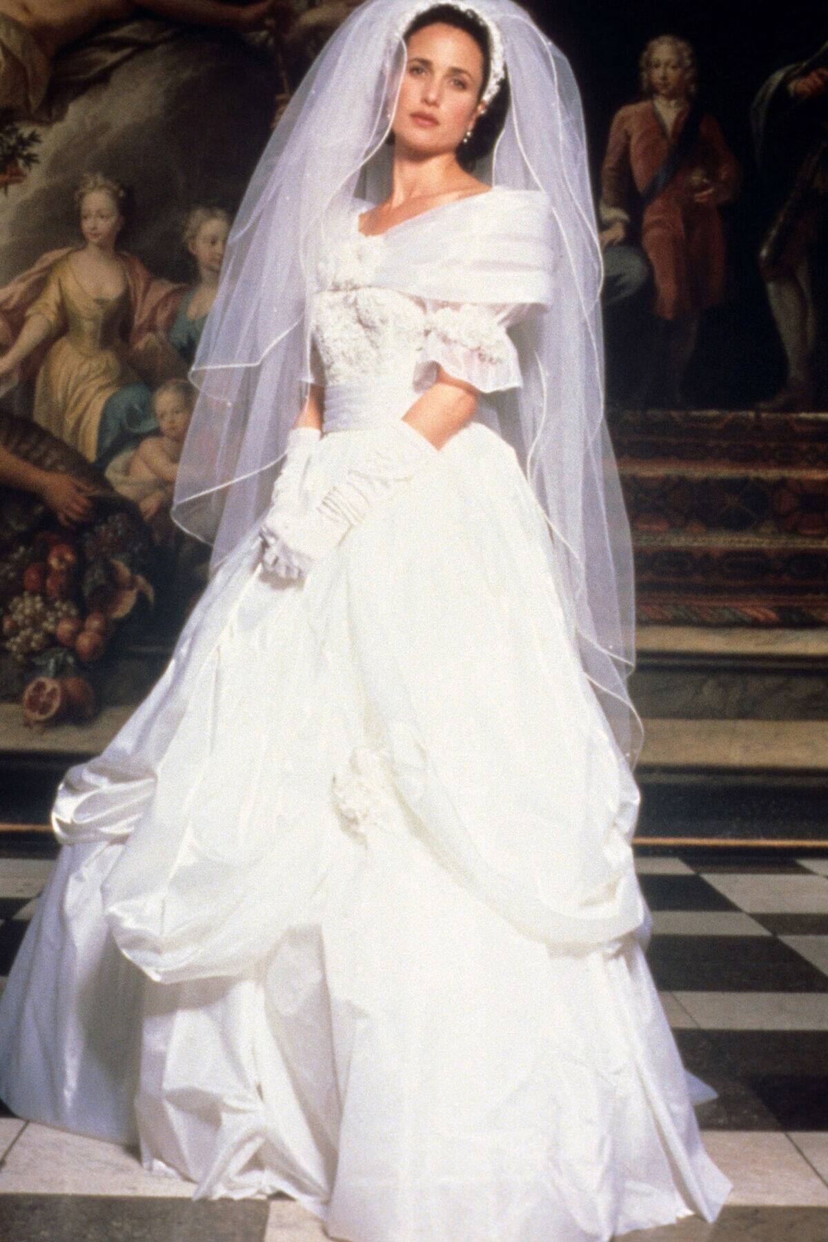 four-weddings-and-a-funeral_T79moa