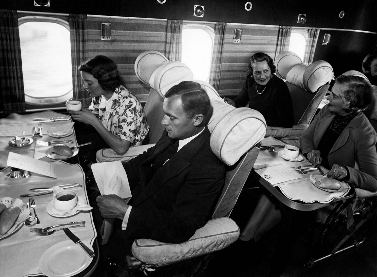Passengers dine on the empire. 1940-50