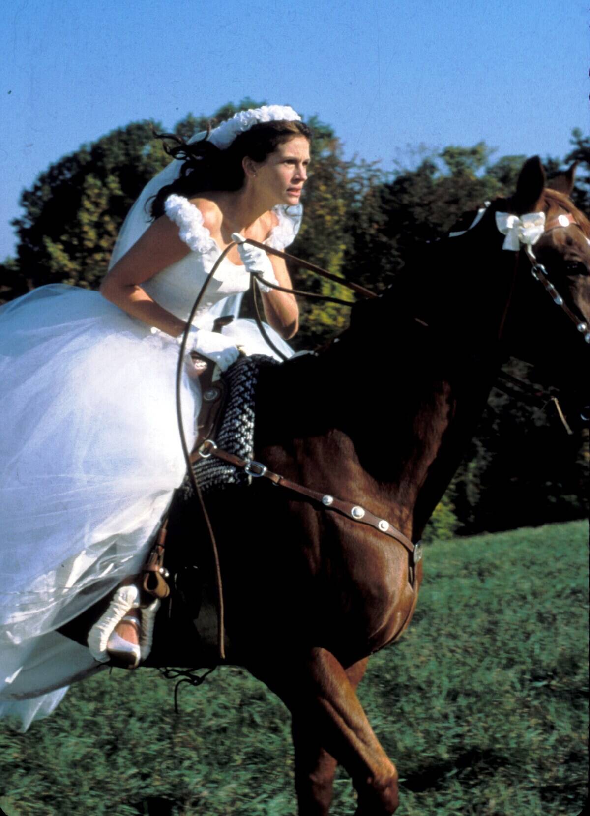 runaway-bride_alGZLJ