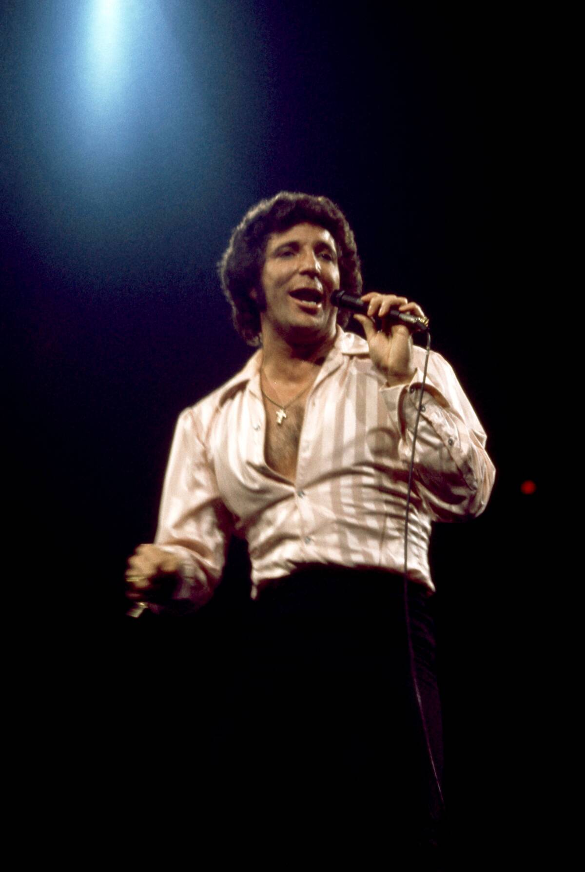 Tom Jones Singing