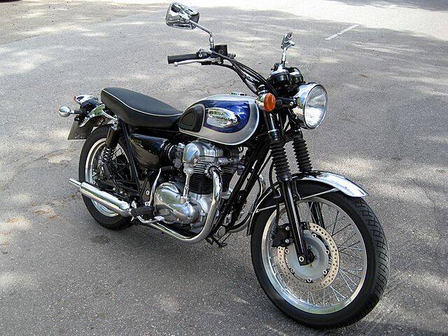 640px-Kawasaki_W650_2000