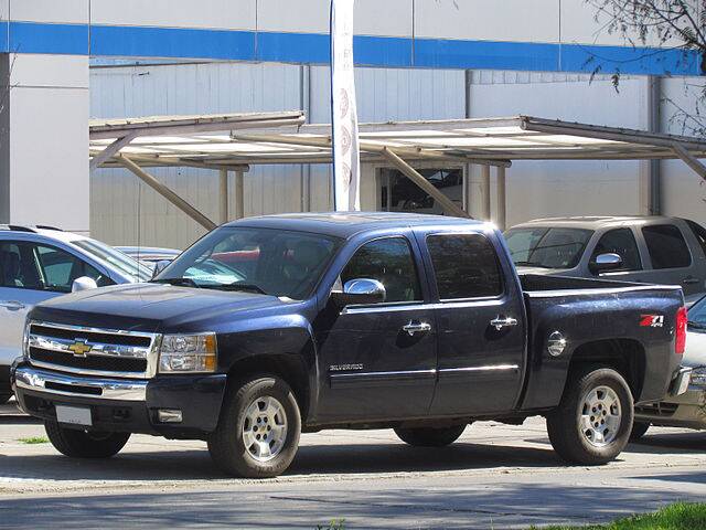 Chevrolet_Silverado_LT_Z71_2011