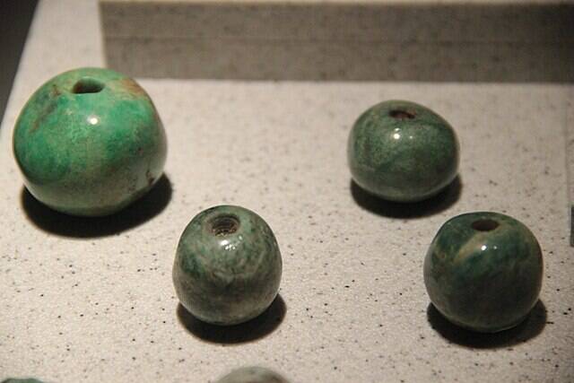 Jade_Burial_Beads_of_Kinich_Hanab_