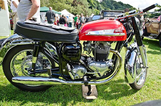 Norton_Atlas_(1967)_(7735649692)