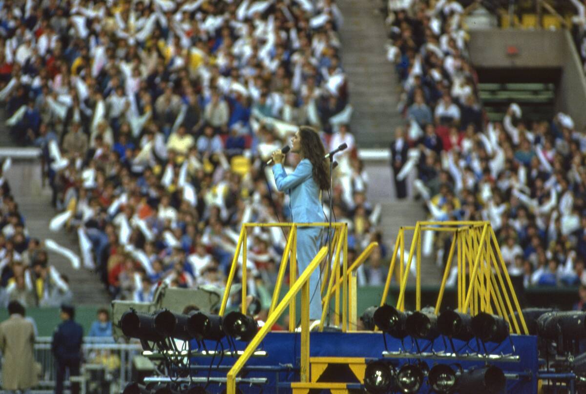 Céline Dion sur scène au Stade Olympique de Montréal