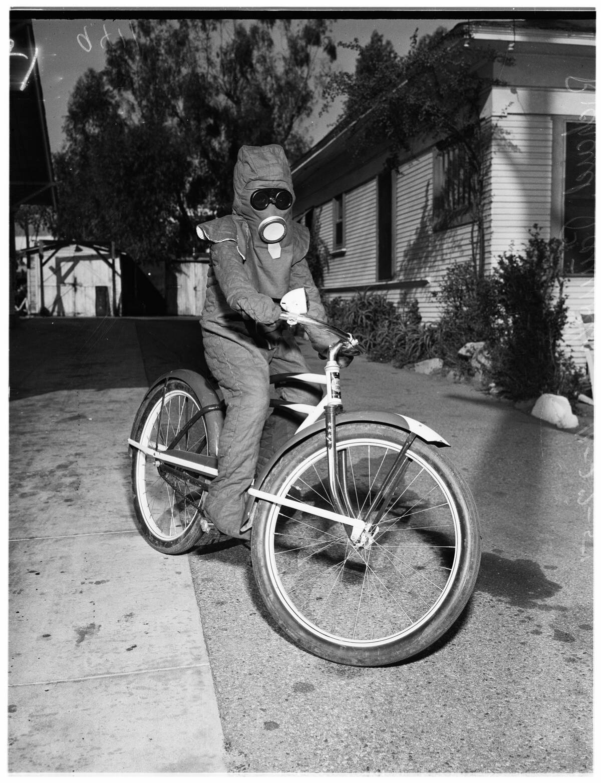 Gamma ray suit, 1951