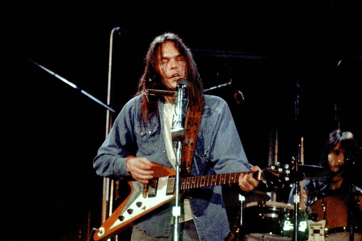 Neil Young And The Stray Gators