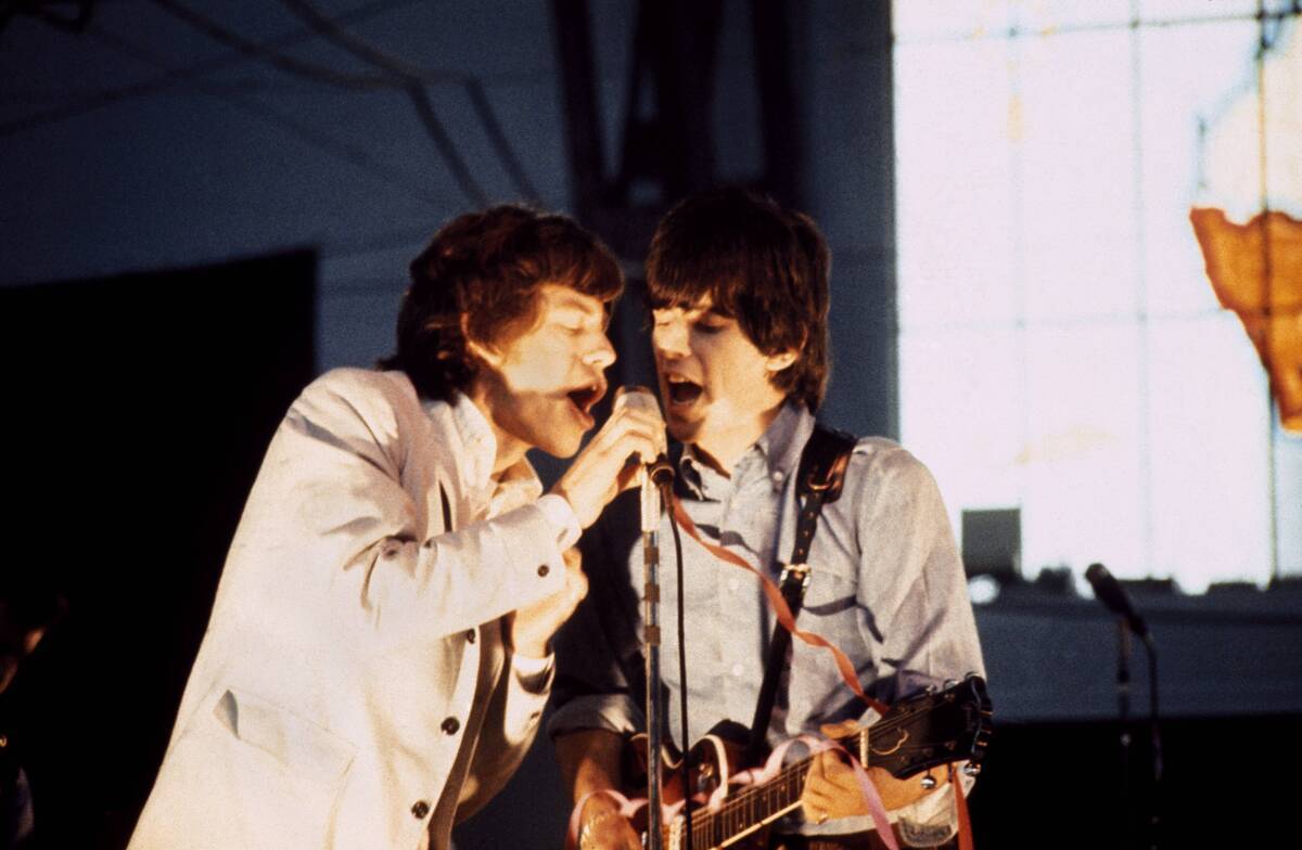 Photo of Keith RICHARDS and Mick JAGGER and ROLLING STONES