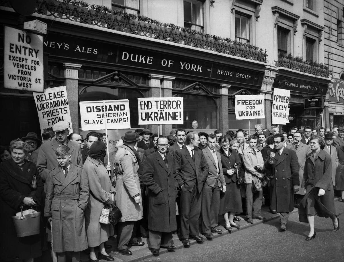 Protestors In London During Visit Of Nikita Khrushchev 1956
