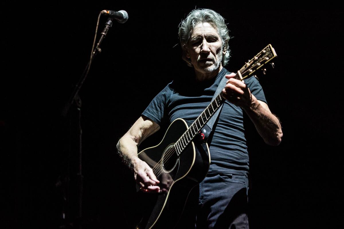 Roger Waters Performing The Wall Live At Wembley Stadium, London