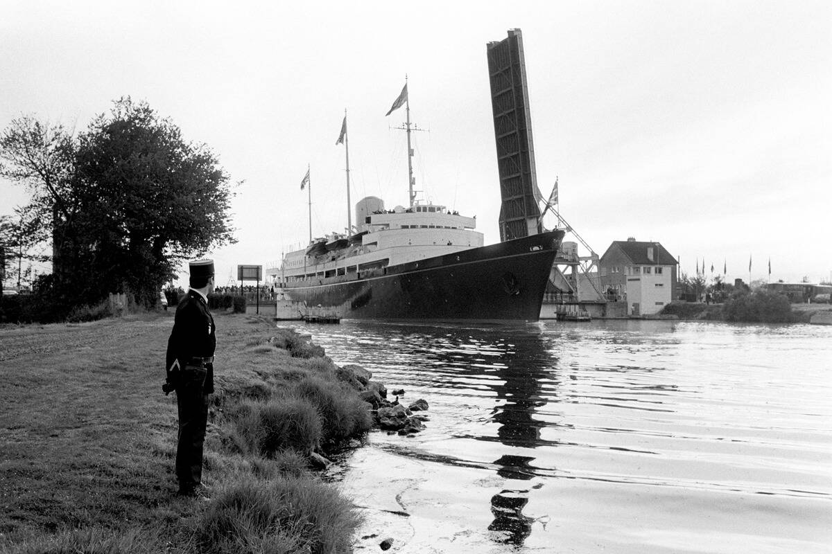 Royal Yacht Britannia - D-Day 40th Anniversary