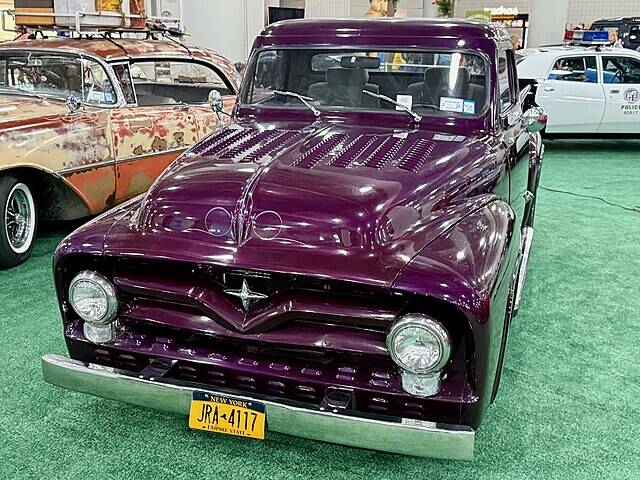 1956_Ford_F-100_ 01