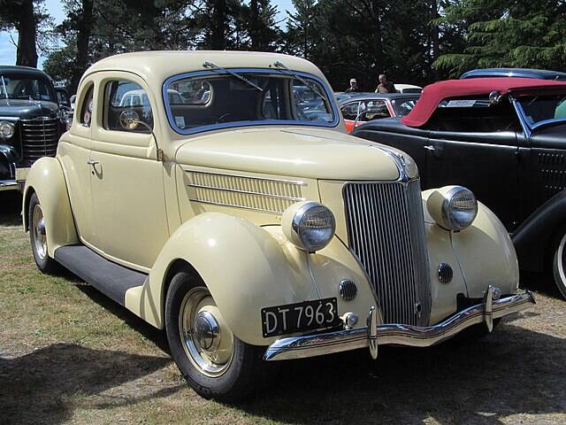 640px-1936_Ford_V8_Coupe_(39466516281)