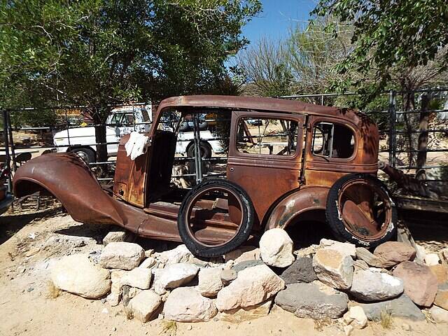 Hackberry-Bonnie_and_Clyde_Car