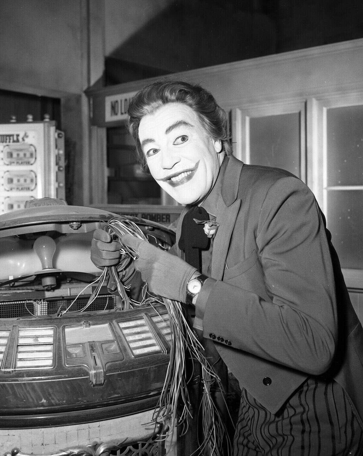 CESAR ROMERO