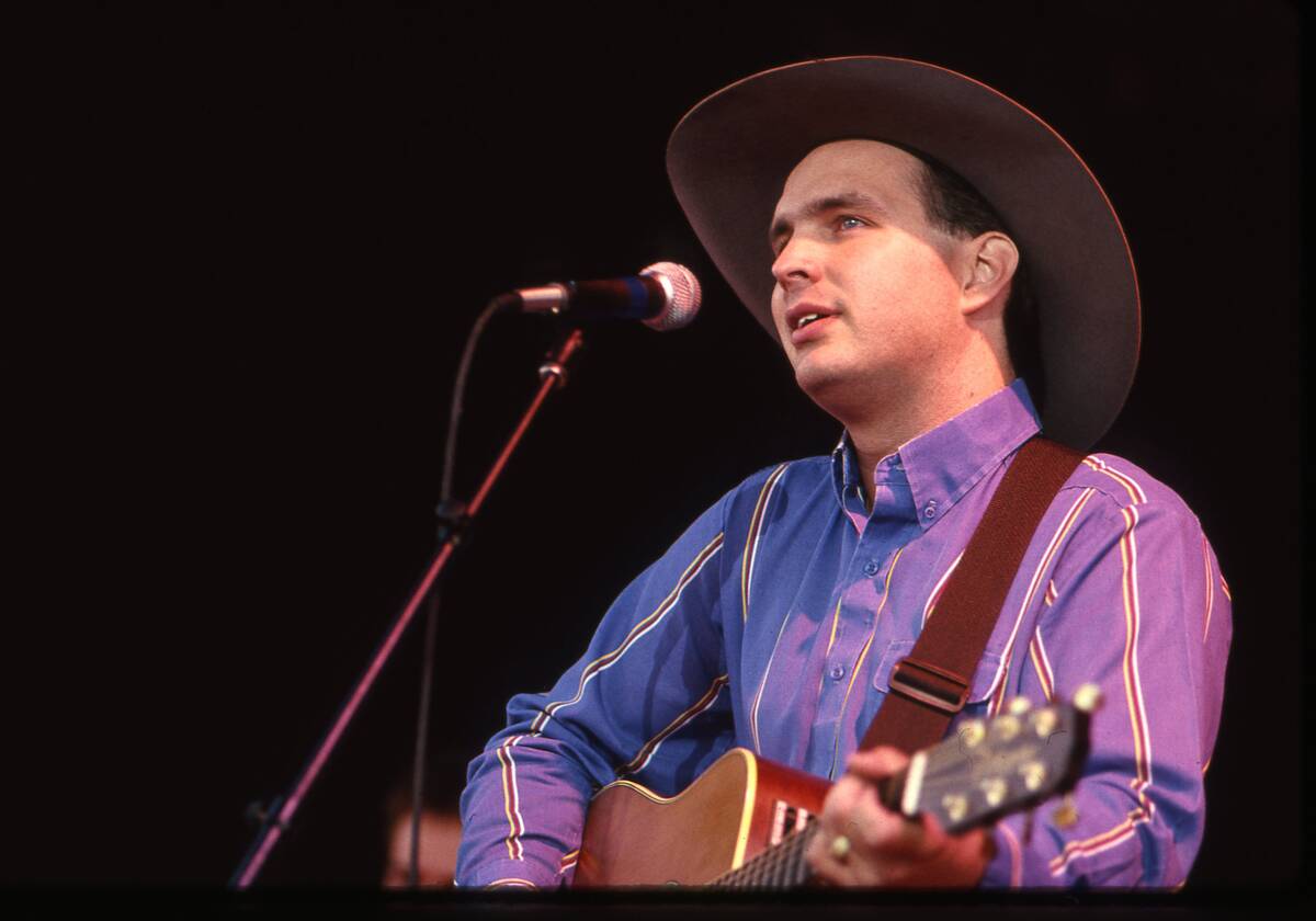 Garth Brooks Performs For The Parade Of Pennies