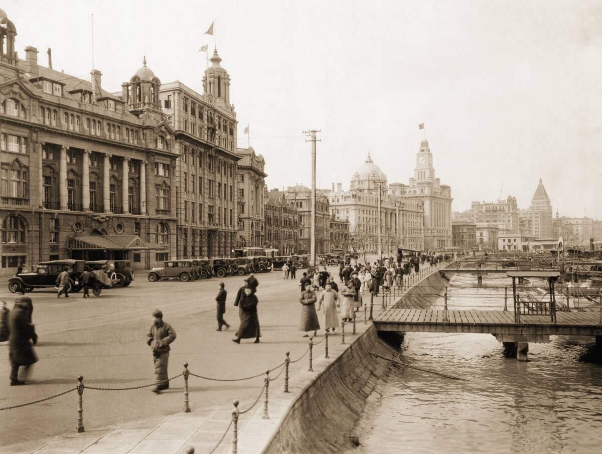 Harbor Along Shanghai Thoroughfare