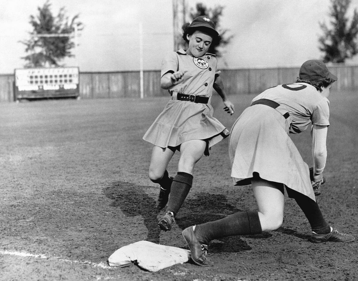 Kenosha Comets Players at Practice