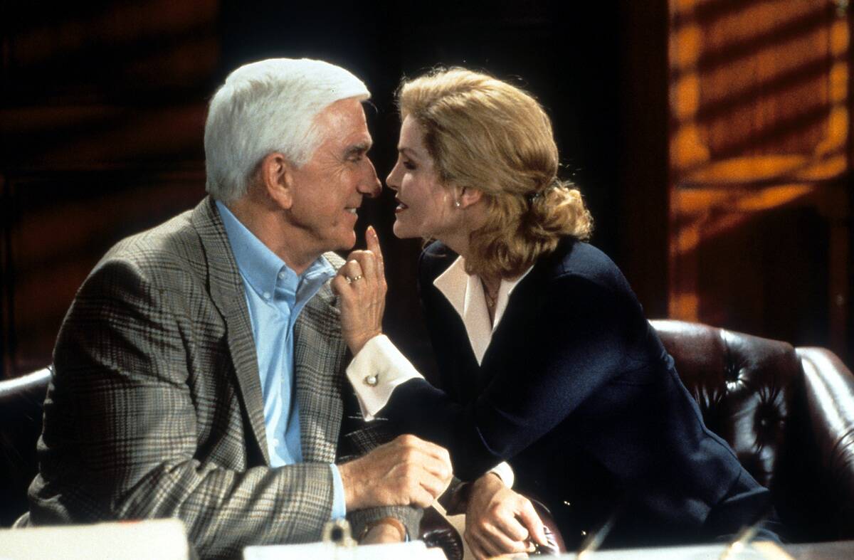 Leslie Nielsen And Anna Nicole Smith In 'Naked Gun 33 1/3: The Final Insult'