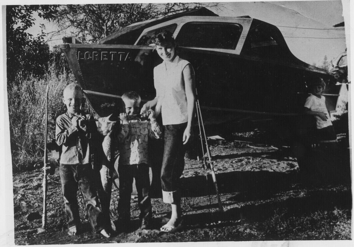 Loretta Lynn Portrait As A Teenager
