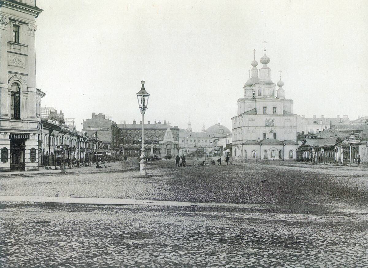 Okhotny Ryad (Hunting Row), Moscow, Russia 1880s.