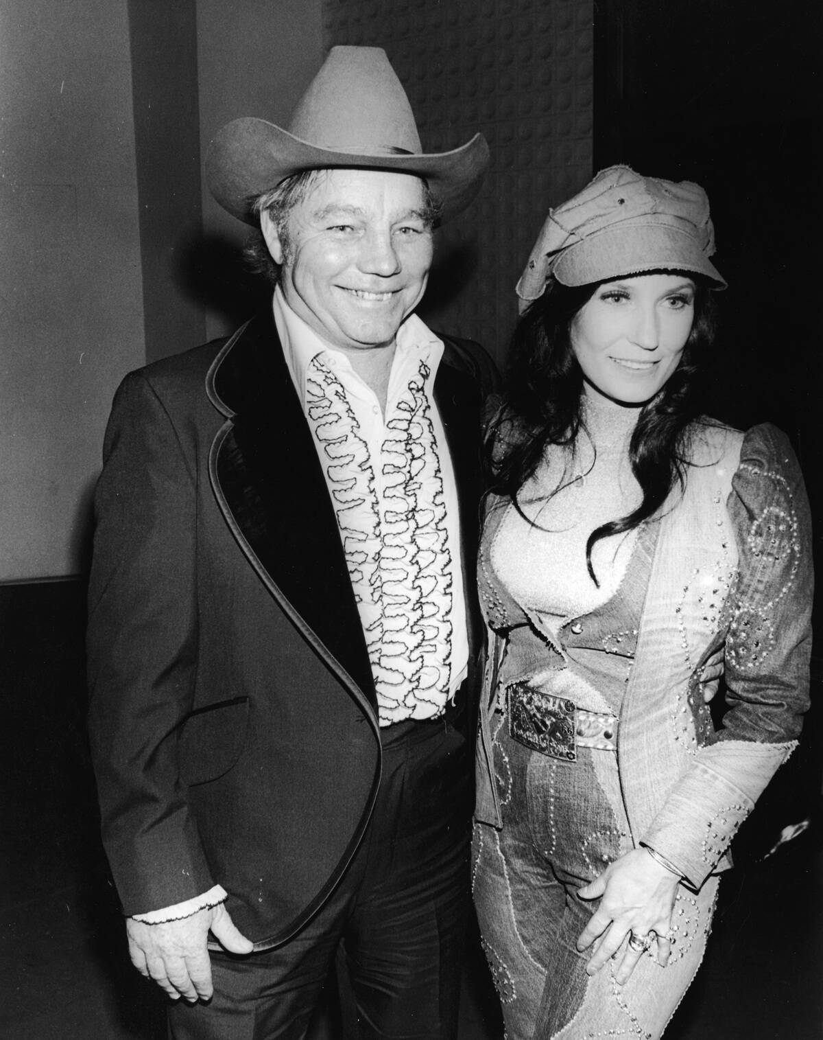 Oliver & Loretta Lynn At C&W Music Awards