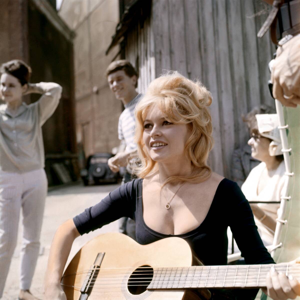 On the set of 'La Verite'