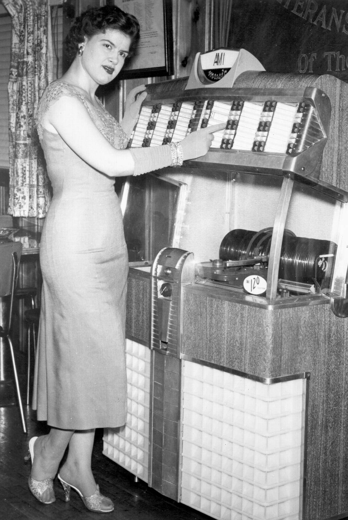 Patsy Cline At The Jukebox