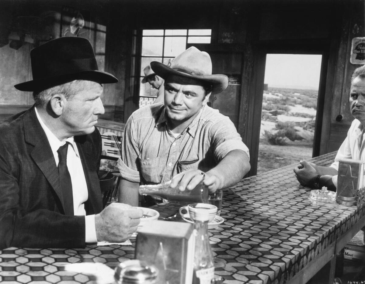 Spencer Tracy,Ernest Borgnine;Movie Stil