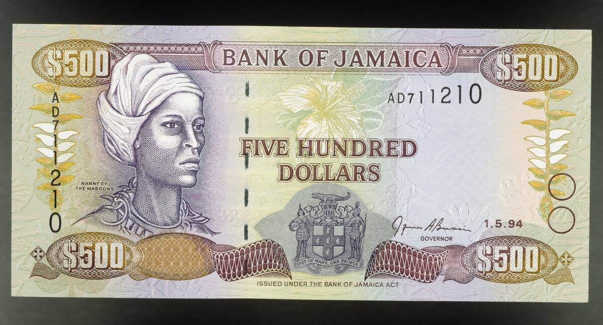 500 dollars banknote...