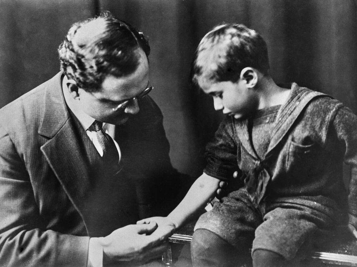 Abraham Zingher Demonstrates The Dick Test