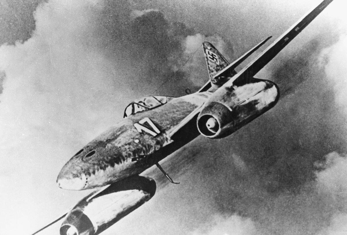 Bomber German Messerschmitt Me-262B 262-B uses during the second war bomber german Messerschmitt Me-262B used during ww2 Luftwaffe Me232B