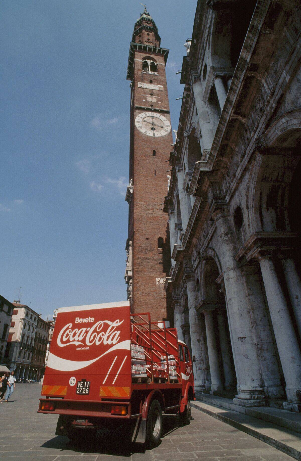 COCA-COLA