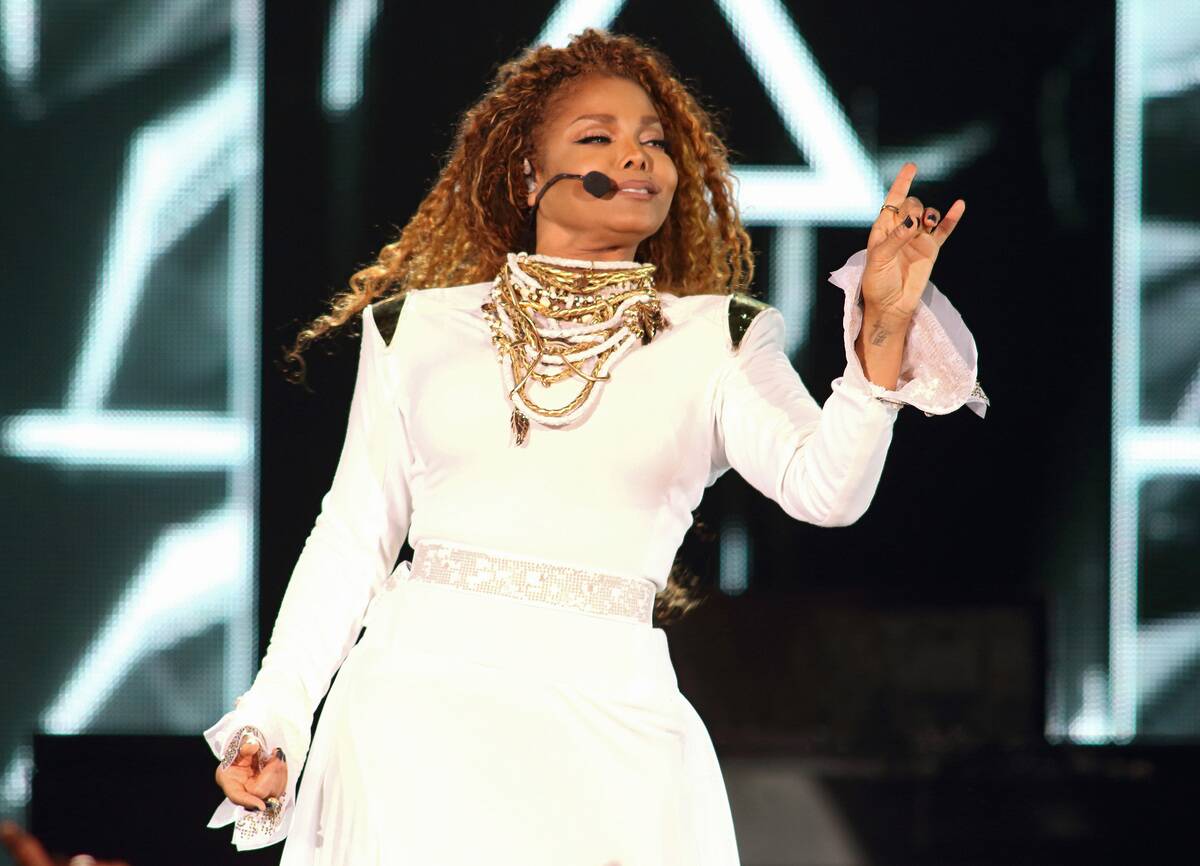Janet Jackson - Unbreakable World Tour