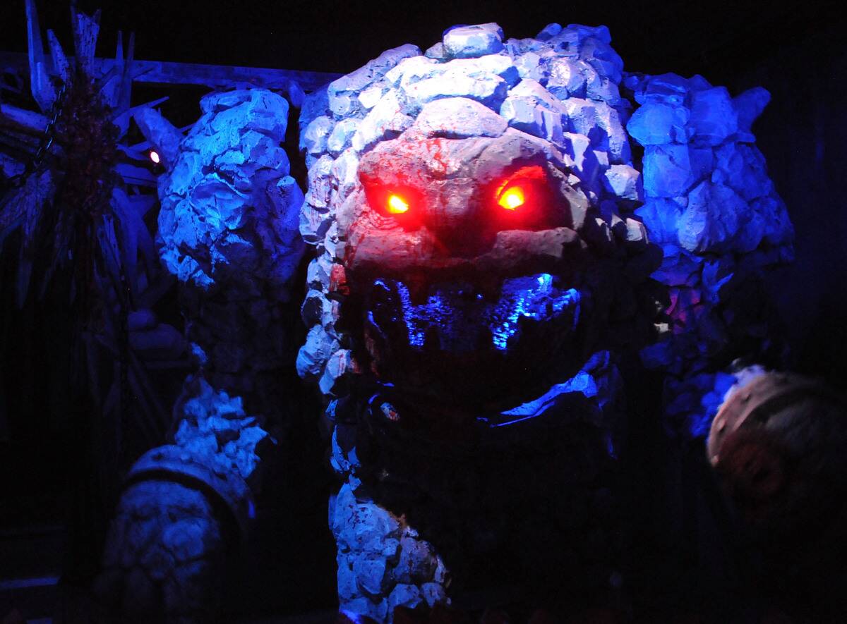 Knott's Scary Farm Opening Night 2016